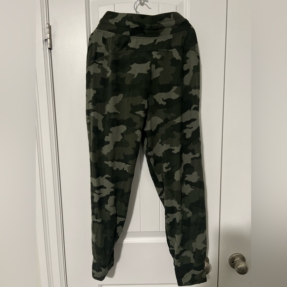 Lululemon Ready to Rulu High Rise  7/8 Joggers - Picture 4 of 5